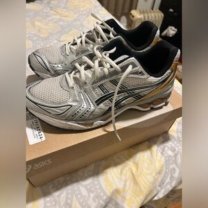 Mens used ASICS kayano 14